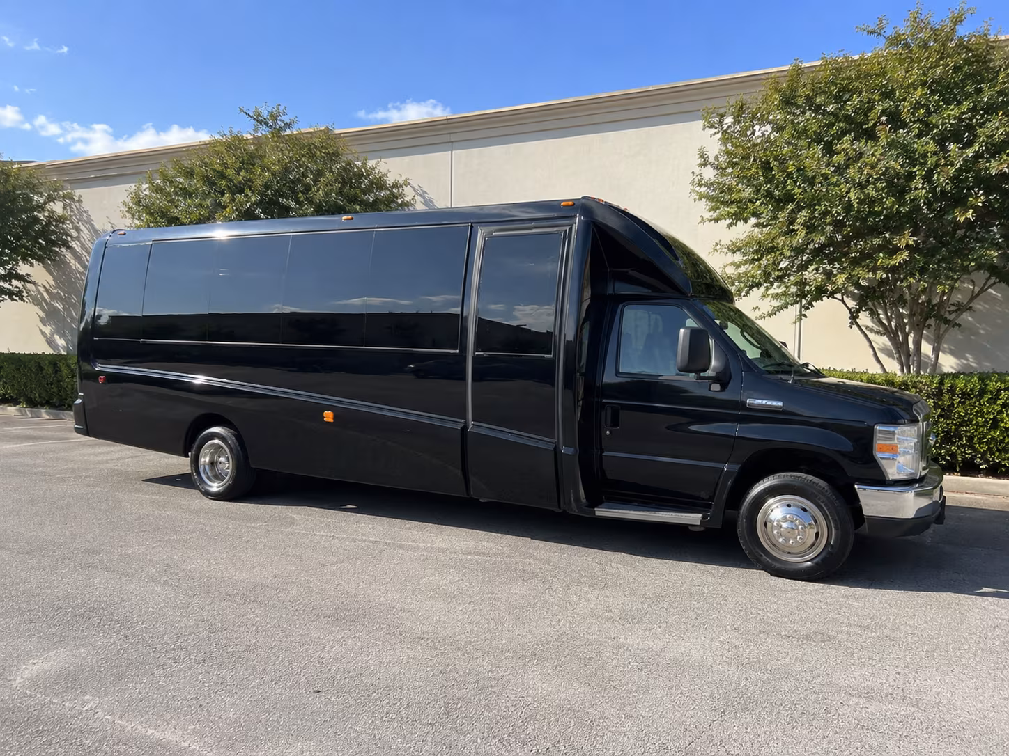 Moreno Valley Homecoming & Prom Party Bus Rentals